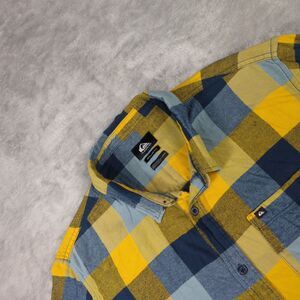 Quiksilver Mens Large Flannel Shirt Yellow Navy Blue Plaid Regular Fit Surf L